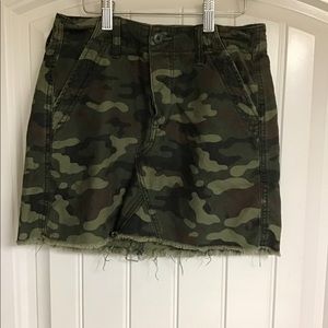 American Eagle Outfitters camouflage skirt